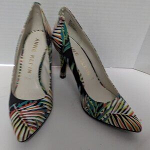 Anne Klein Runway/ Statement Akfaelyn Palm Print Pumps/shoes w/ iflex size 8M